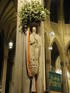 St Patrick's statue St Patrick's Cathedral 2010.jpg